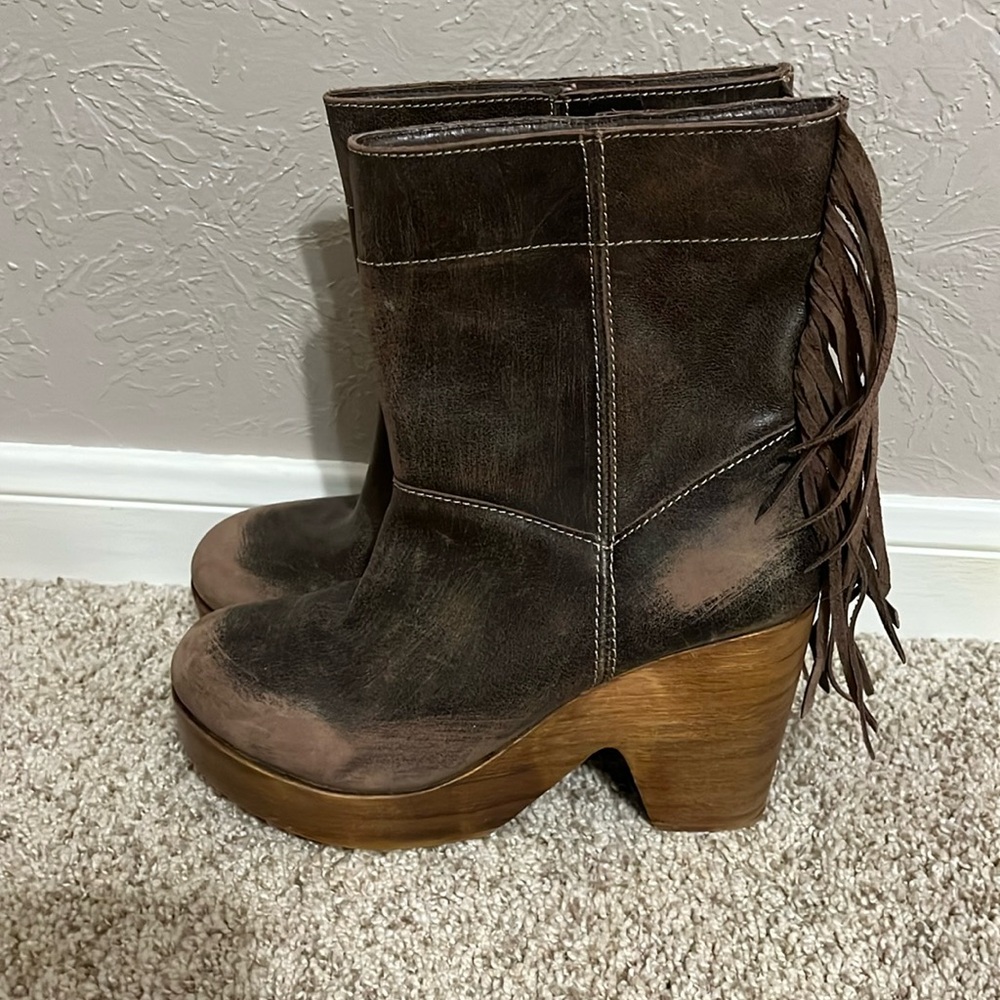Freebird like new boot with fringe